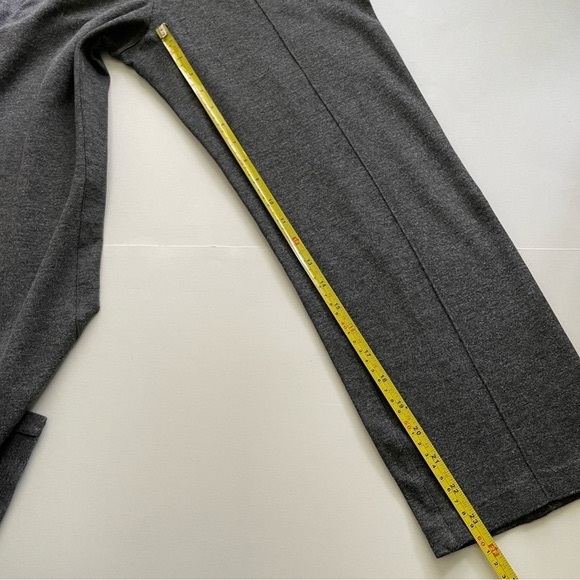 Aritzia The Group by Babaton Ilana Crop Pant in Heather Dark Grey - Picture 15 of 16